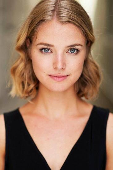 Ellie Gall Image