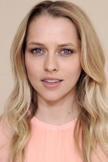 Teresa Palmer Image