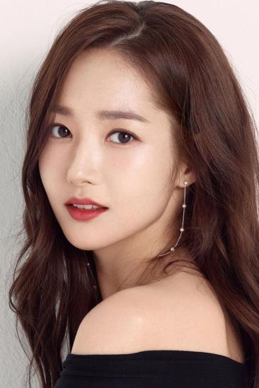 Park Min-young Image