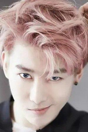 Zhou Yixuan Image
