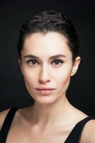 Hande Doğandemir Image