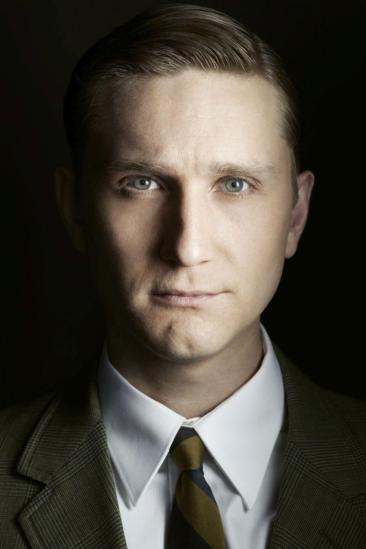 Aaron Staton Image