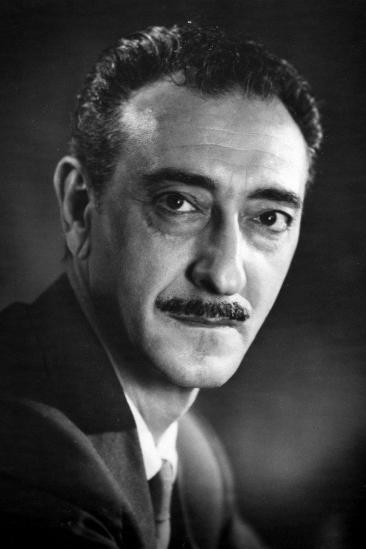 Arnold Moss Image