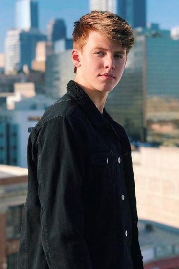 Carson Lueders Image
