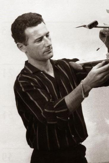 Derek Meddings Image