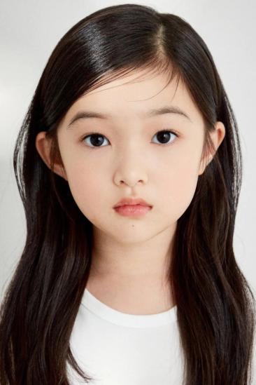 Yoon Chae-na Image