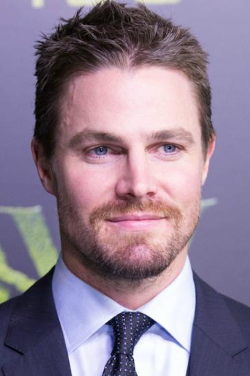 Stephen Amell Image