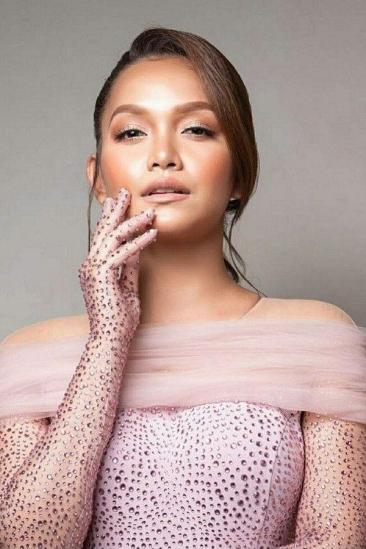 Azira Shafinaz Image