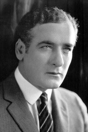 Tom Santschi Image