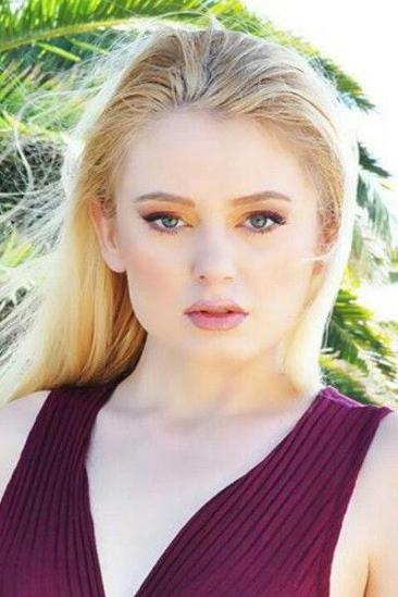 Emily Eruraviel Image