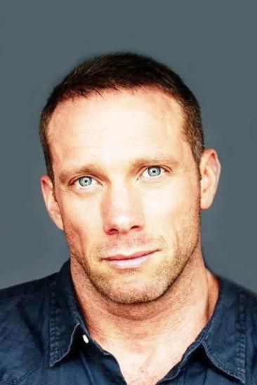 Gavin Fox Image