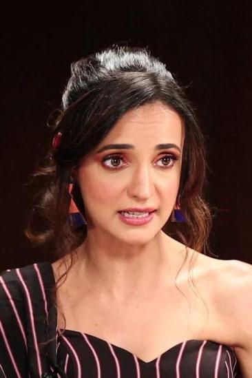 Sanaya Irani Image