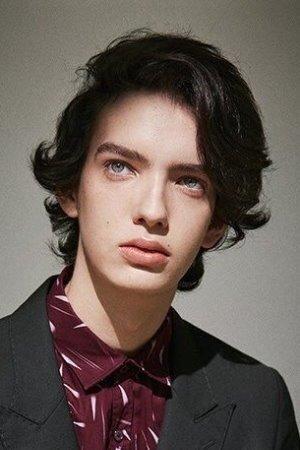 Kodi Smit-McPhee Image