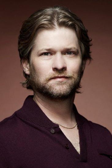 Todd Lowe Image