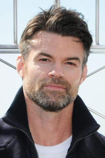 Daniel Gillies Image