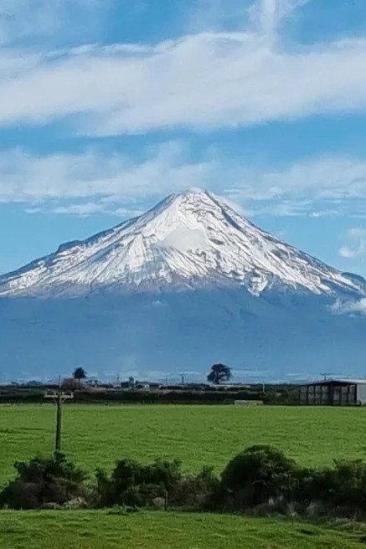 Te Kāhui Tupua Taranaki Mounga Image