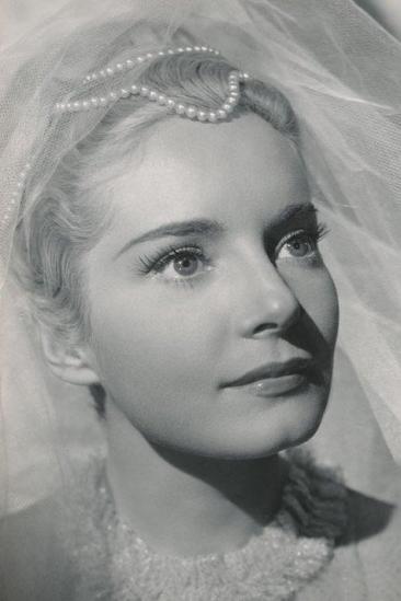 Suzanne Cloutier Image