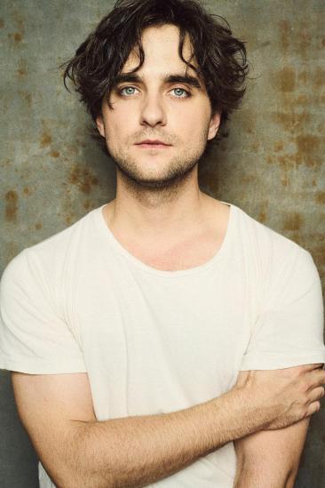 Landon Liboiron Image