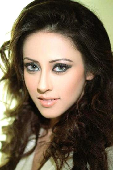 Ainy Jaffri Image