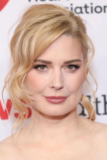 Alexandra Breckenridge Image