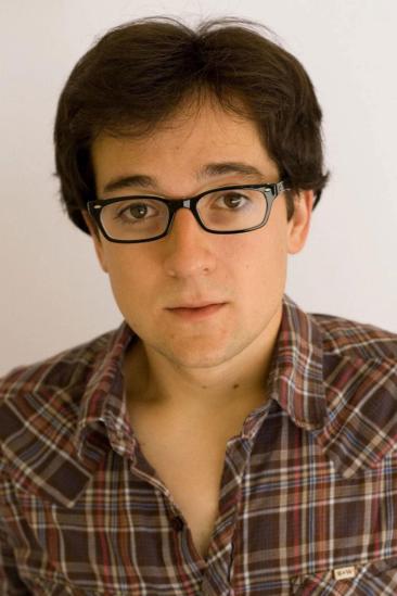 Josh Brener Image