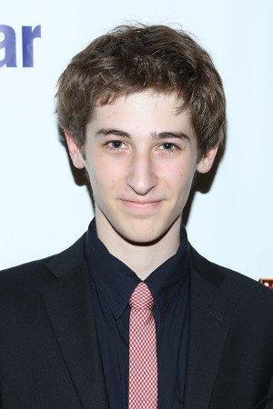 Noah Robbins Image