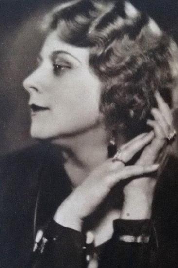 Nelly Gaierová Image