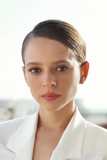 Shira Haas Image