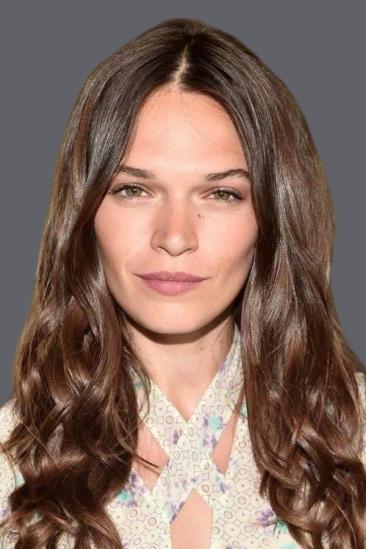 Anna Brewster Image