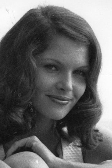 Lois Chiles Image