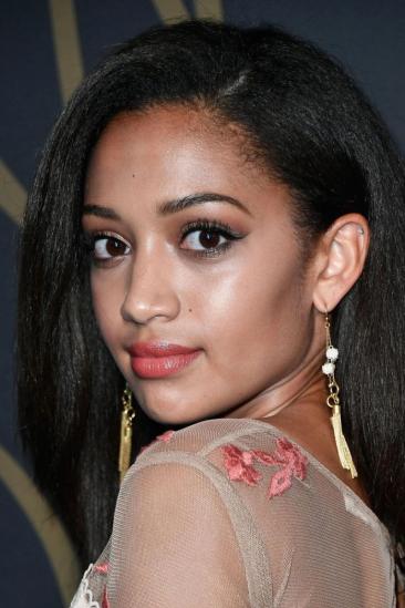 Samantha Logan Image