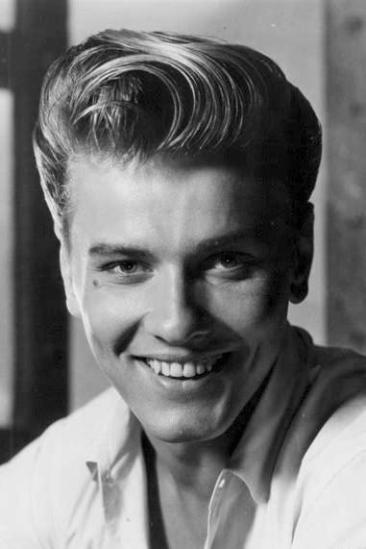 Richard Davalos Image