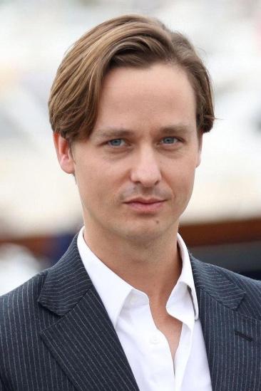 Tom Schilling Image