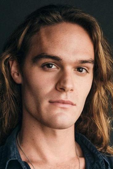 Pierce Wallace Image