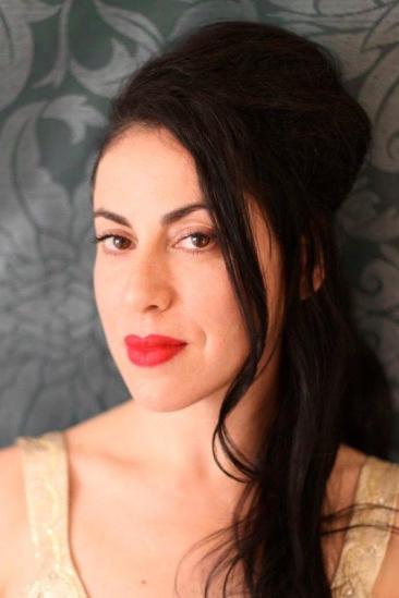 Karina Deniké Image