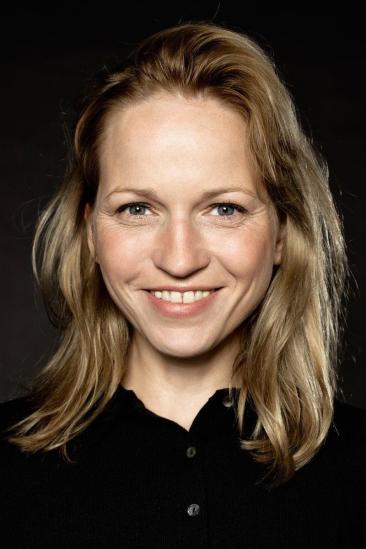 Julia Hummer Image