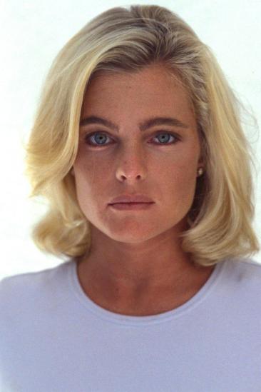 Erika Eleniak Image