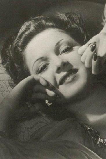 Peggy Drake Image