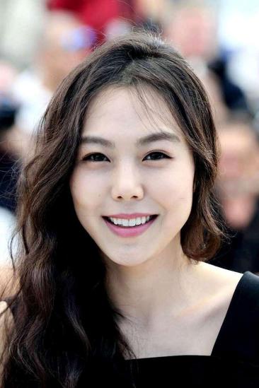 Kim Min-hee Image