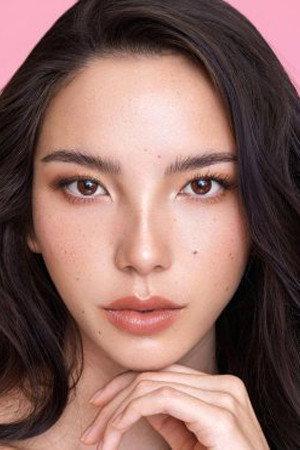 Tia Taveepanichpan Image