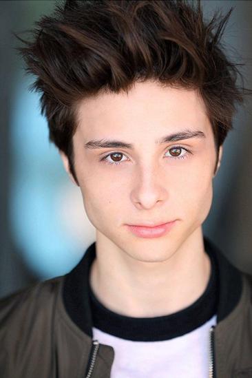 Robbie Tucker Image