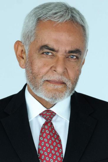 Vance Valencia Image