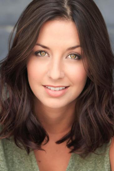 Adriana Leonard Image