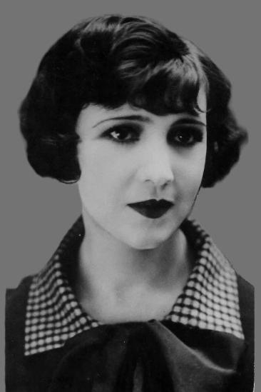 Louise Lagrange Image