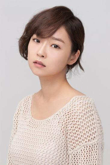 Lee Chae-eun Image