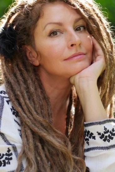 Simmone Mackinnon Image