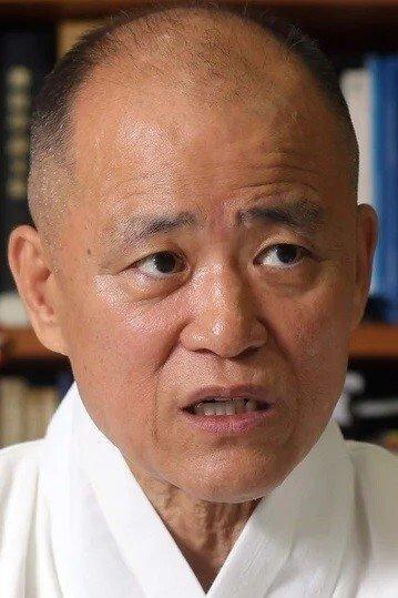 Kim Yong-ok Image