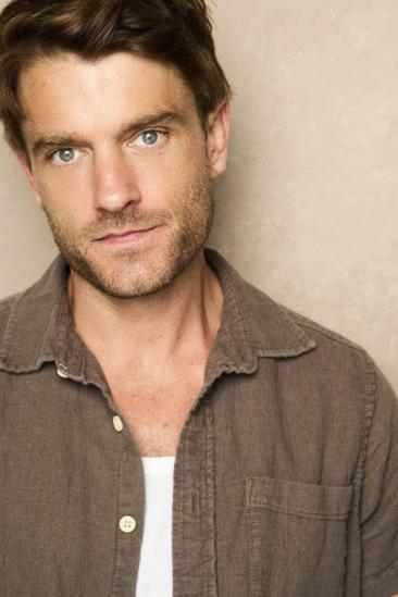 Chase Williamson Image