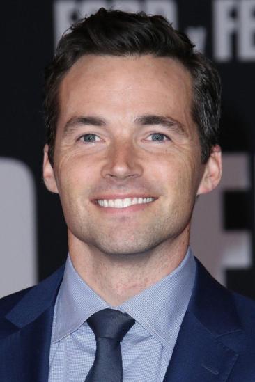 Ian Harding Image