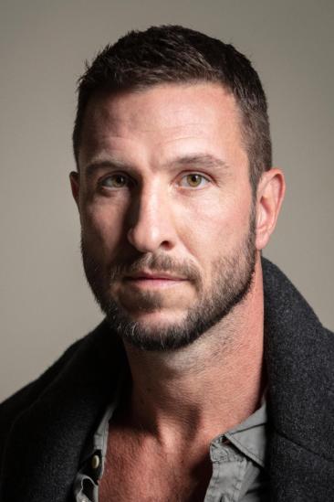 Pablo Schreiber Image